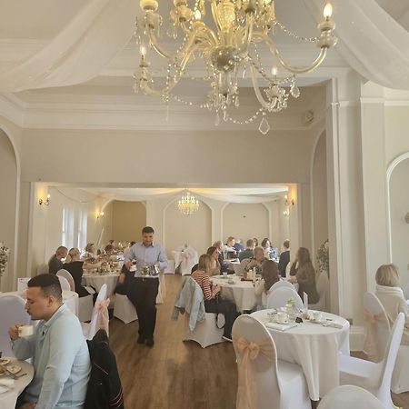 Woodland Manor Hotel Bedford Eksteriør billede