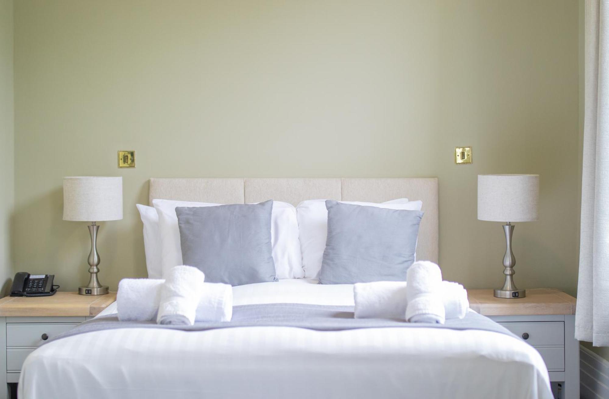Woodland Manor Hotel Bedford Eksteriør billede