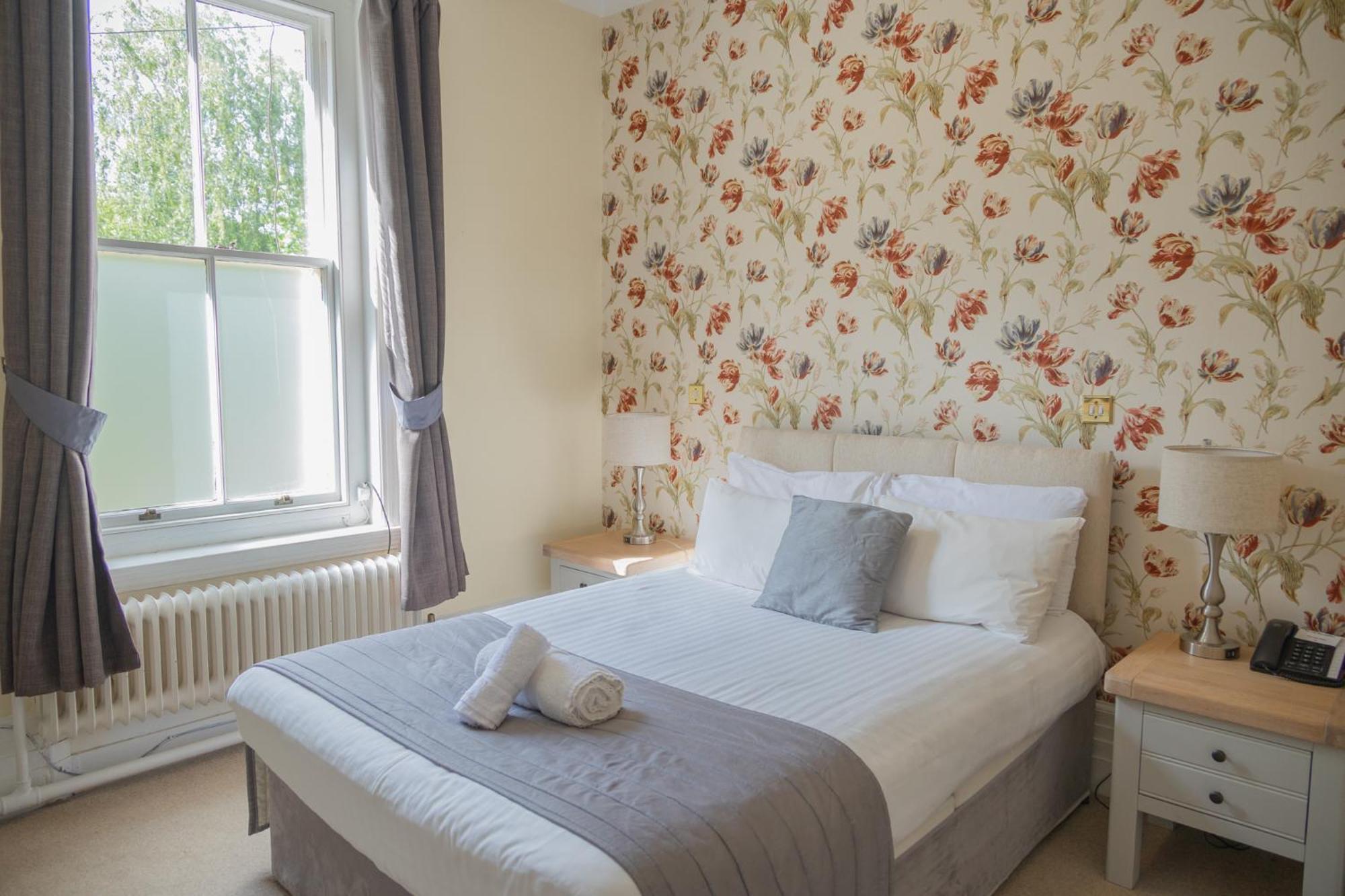 Woodland Manor Hotel Bedford Eksteriør billede