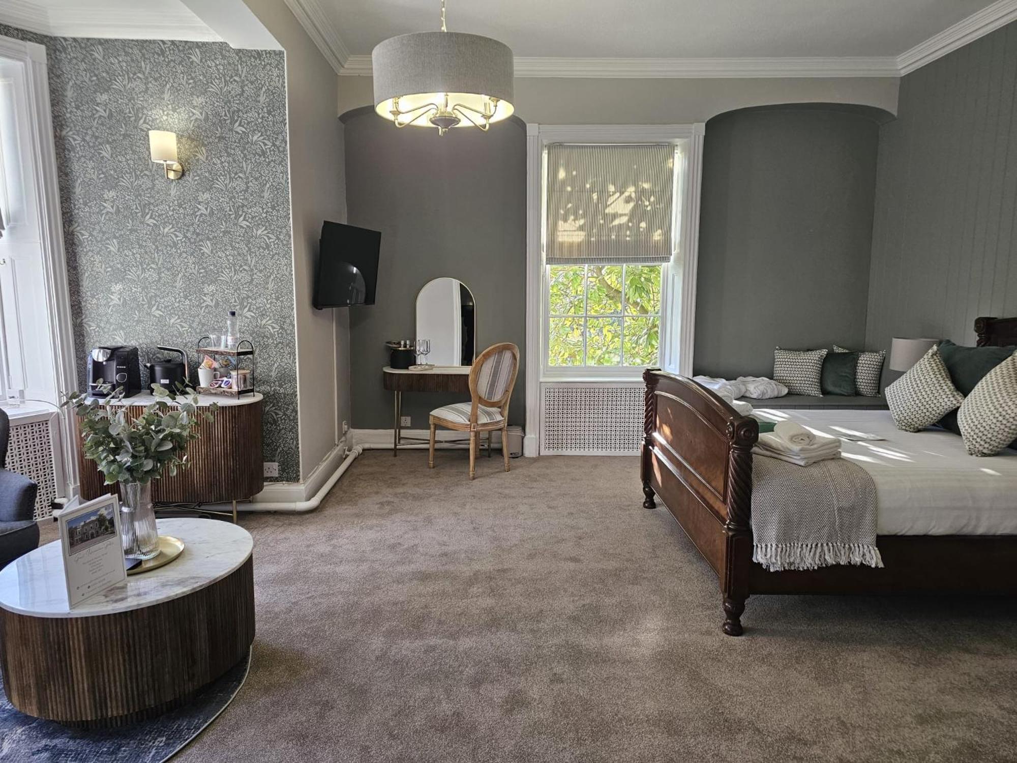 Woodland Manor Hotel Bedford Eksteriør billede